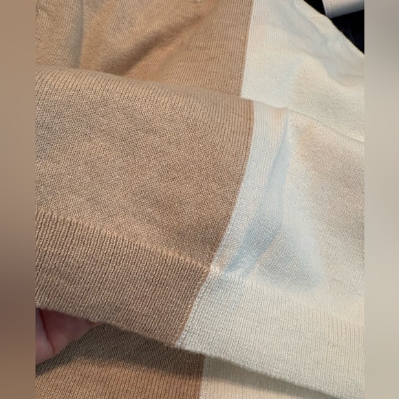 Masters - Magnolia Lane  Two-Tone Cream and Tan Sweater in size large - Picture 6 of 7